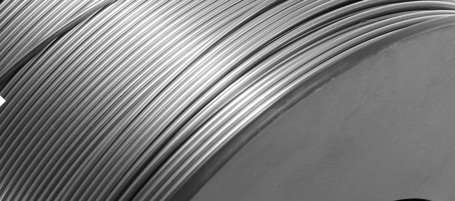 Rostfritt stålspole och kontrollrörledning